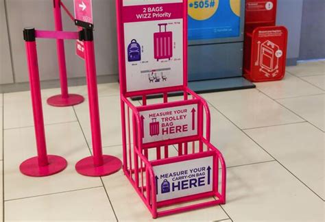 wizz air uk hand luggage.